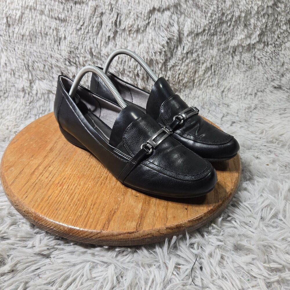 LifeStride Womens Black Crocodile Embossed Loafer Silver Buckle Detail Size 11W